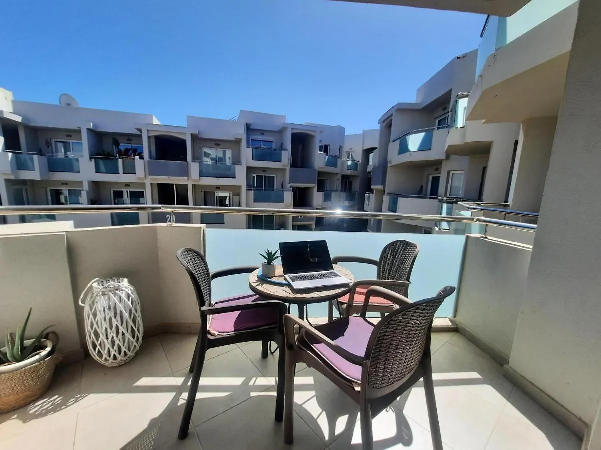 Sunset Suite 230, Corralejo Sun, Big Pool, Wifi Fiber, Central, Near Main Street And Beach 0*,  España
